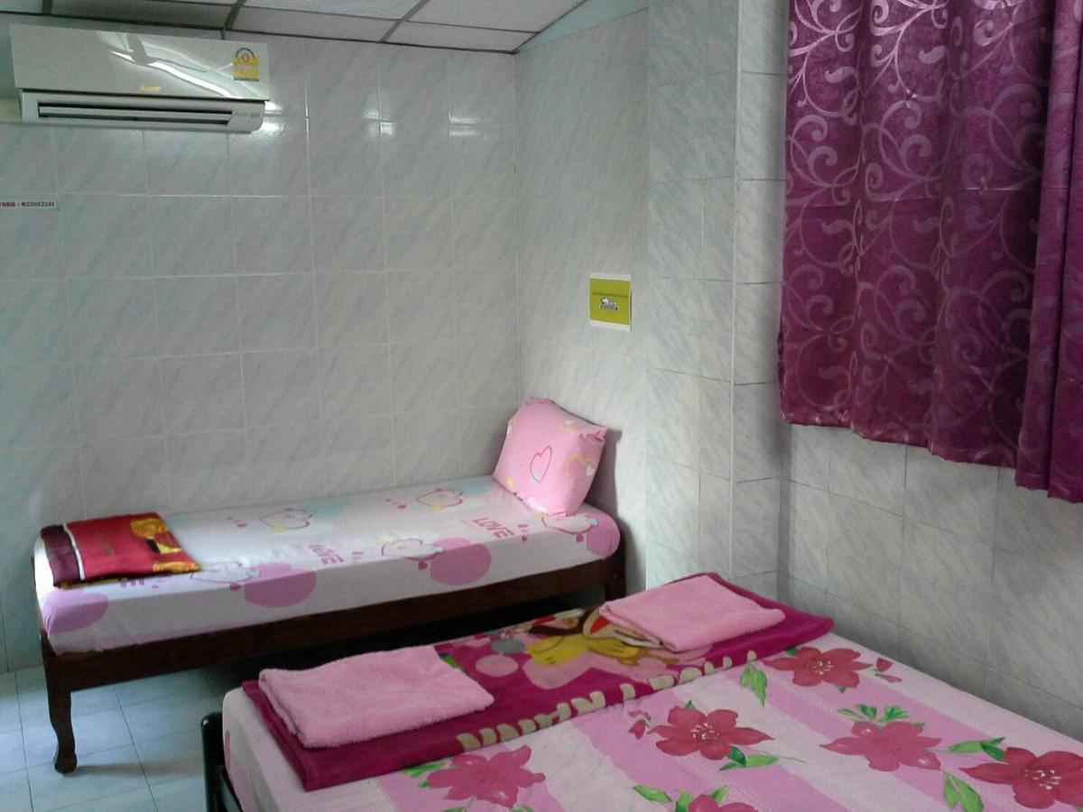 New Central Guesthouse Bangkok Exterior foto