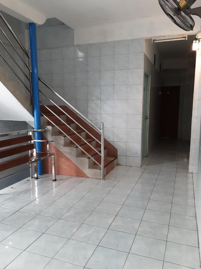 New Central Guesthouse Bangkok Exterior foto